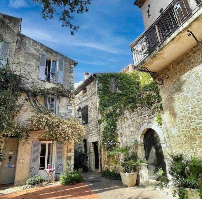 L Appartement De Manon, Centre Historique Du Vieil アンティーブ エクステリア 写真